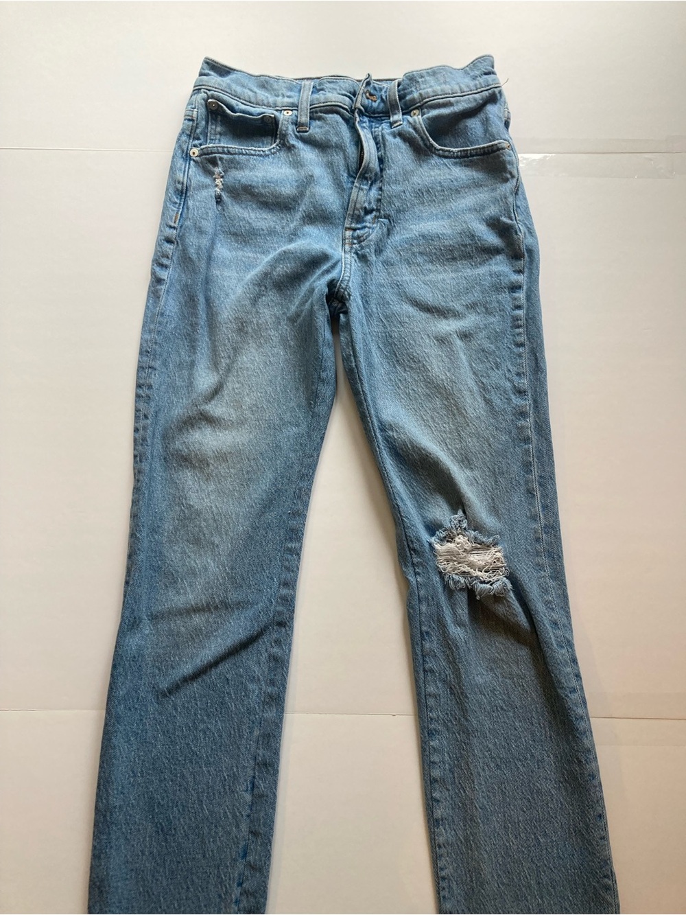 Madewell Light Blue Straight-Leg Jeans with Knee Distress